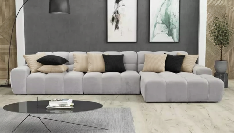 Czarne poszewki ozdobne Jak tanio odmienić salon w 10 minut